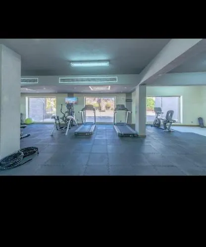 Azzurra Sahl Hasheesh *