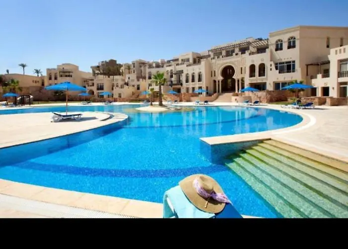 Azzurra Sahl Hasheesh * Hurghada